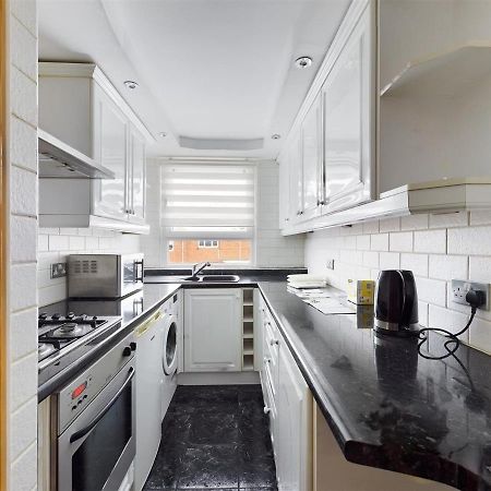 Parsonage Leys Harlow Exterior foto